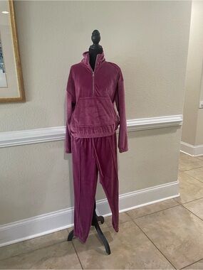 Jessica Simpson Velvet Half-Zip Pullover & Joggers - Mauve